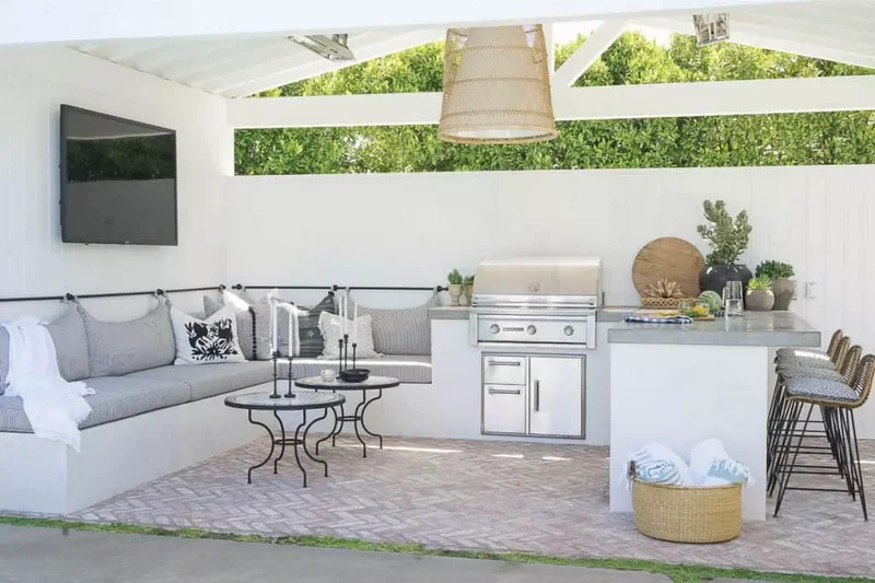 California Modern Brick Patio