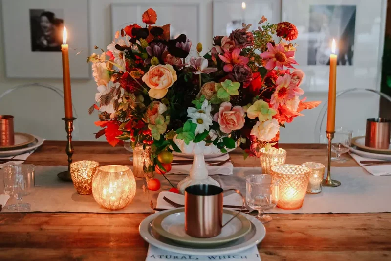 62 Stunning Thanksgiving Table Settings That Will Wow Guests 50 Candlelit Thanksgiving Table