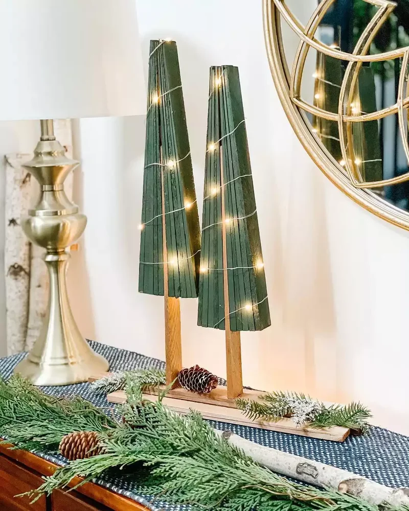 DIY Christmas Tree Ideas Worth Displaying for Your Guests 10 Cedar Shim Trees