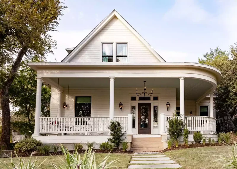 21 Front Entry Designs That Impress Before the Door Opens 19 Ceiling Light