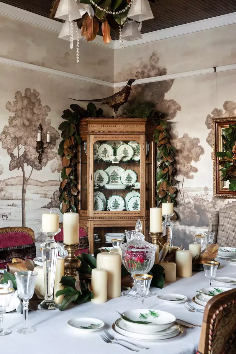 61 Unique DIY Christmas Garland Ideas for Festive Decor 58 China Cabinet Garland