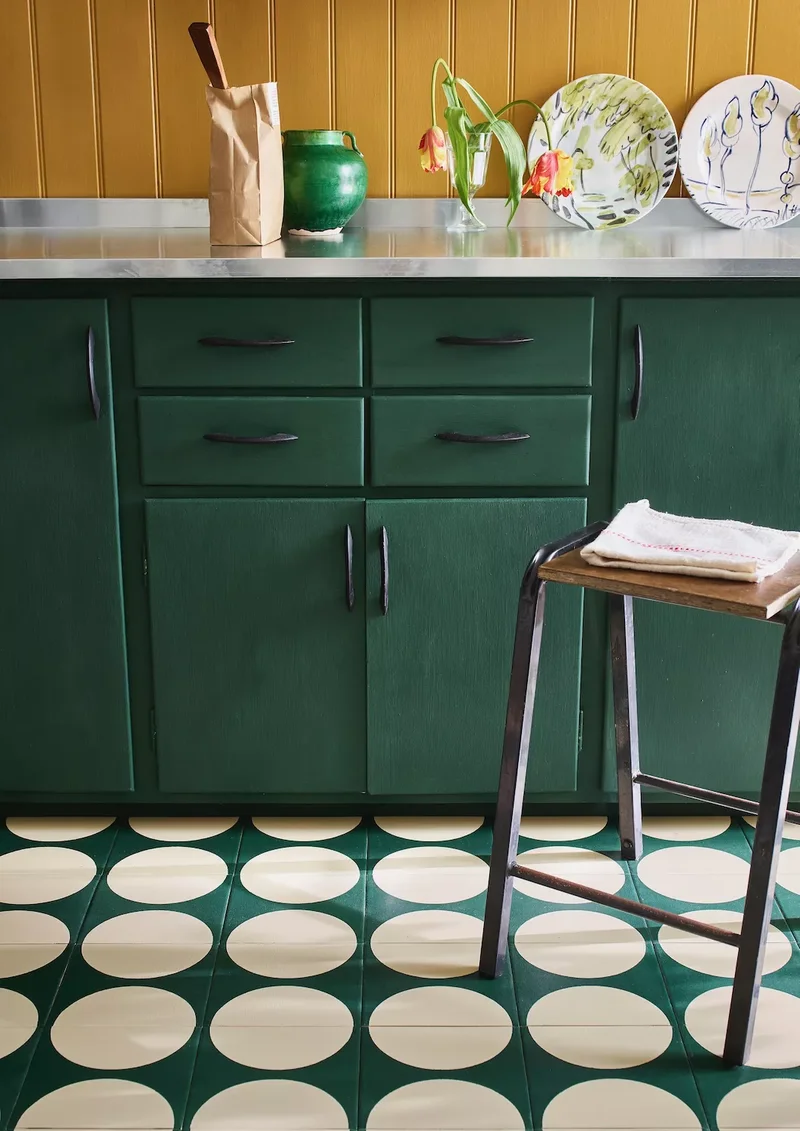39 Green Kitchen Design Ideas That Never Go Out of Style 22 Choose Green Kitchen Floors