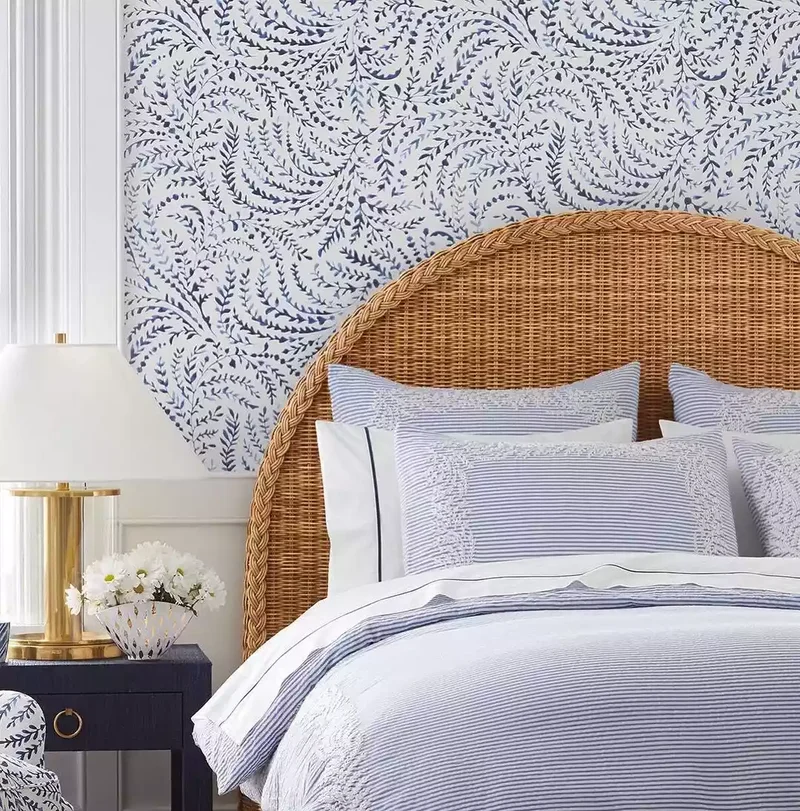 25 Navy Blue Bedroom Designs That Transcend Nautical Style 12 Choose White With Navy Accents