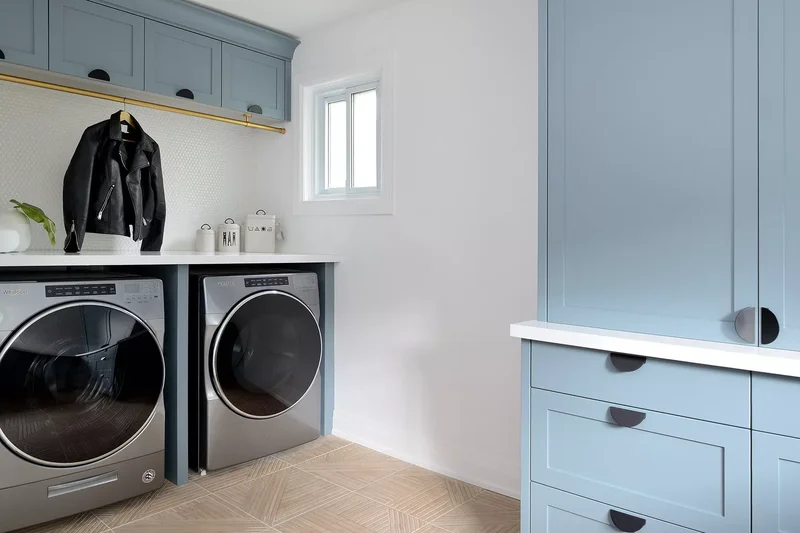 57 Laundry Room Ideas That Make Chores More Enjoyable 23 Choose Wood-Effect Flooring
