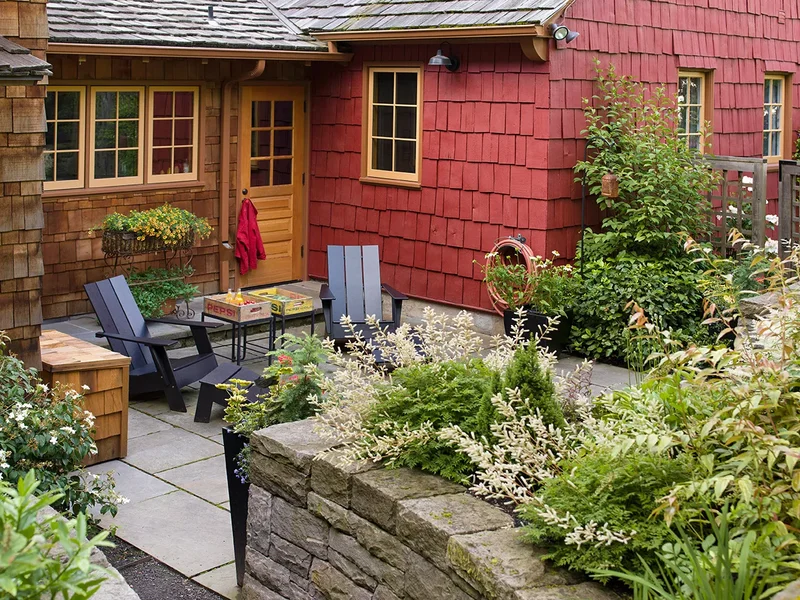 40 Budget-Friendly Backyard Ideas for Any Outdoor Space 38 Choose a Simple Plant Palette