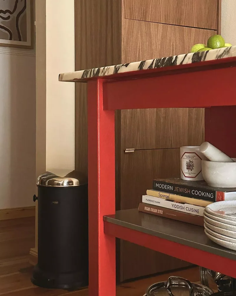 Choose a Stylish Trash Can