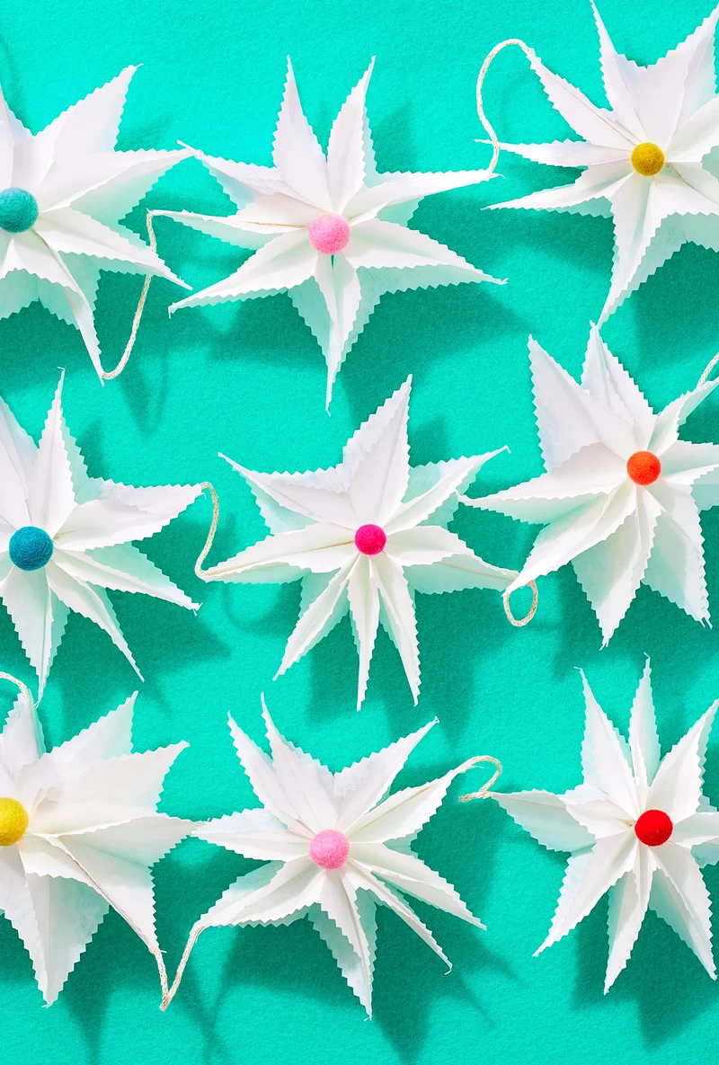 54 DIY Christmas Garland Ideas to Fill Your Home with Joy 6 Coffee Filter Snowflakes