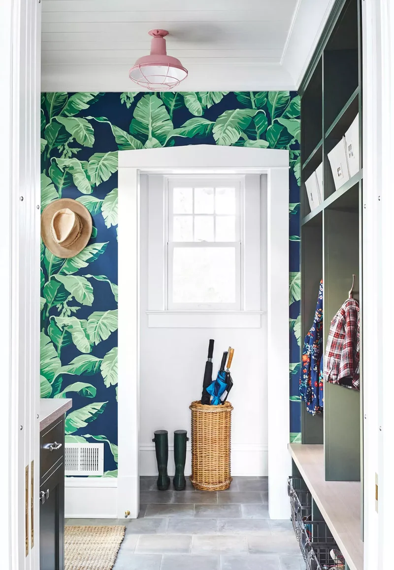 20 Stylish Entryway Decor Ideas to Welcome Guests Warmly 13 Colorful Entryway Decor