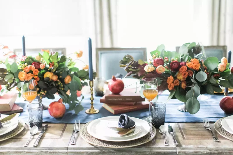 62 Stunning Thanksgiving Table Settings That Will Wow Guests 7 Colorful Thanksgiving Table