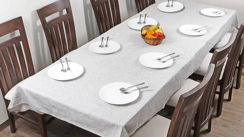 Common Mistakes to Avoid When Choosing a Tablecloth for an 8-Seat Table