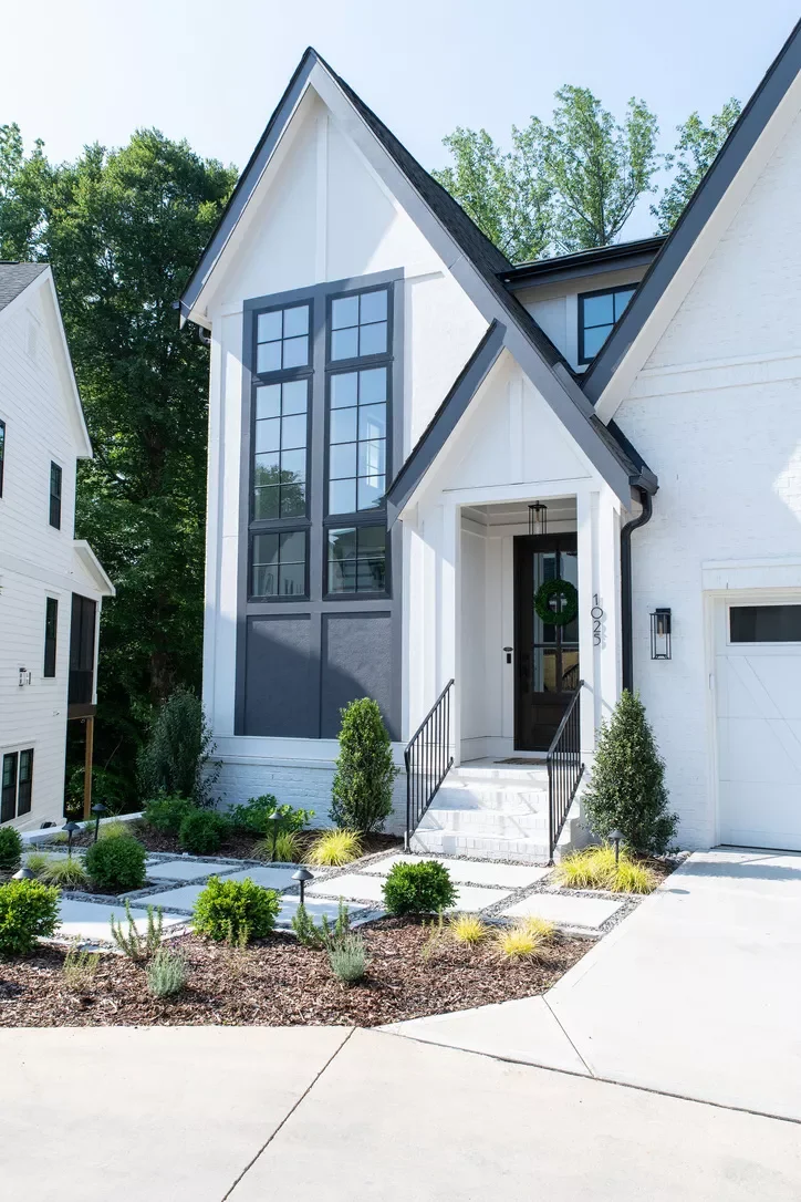 24 Stunning Driveway Landscaping Ideas for Amazing Curb Appeal 5 Compact Planter