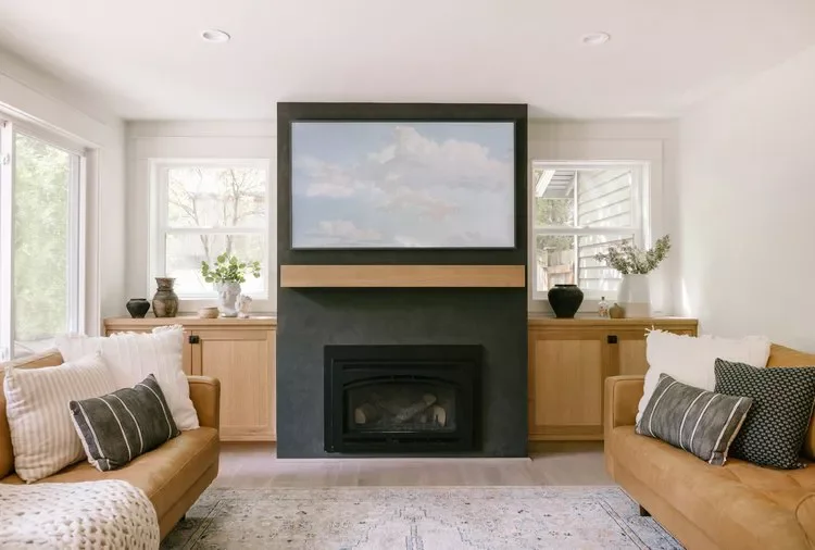 21 Small Living Rooms With TVs That Look Absolutely Stunning 5 Consider Proportions