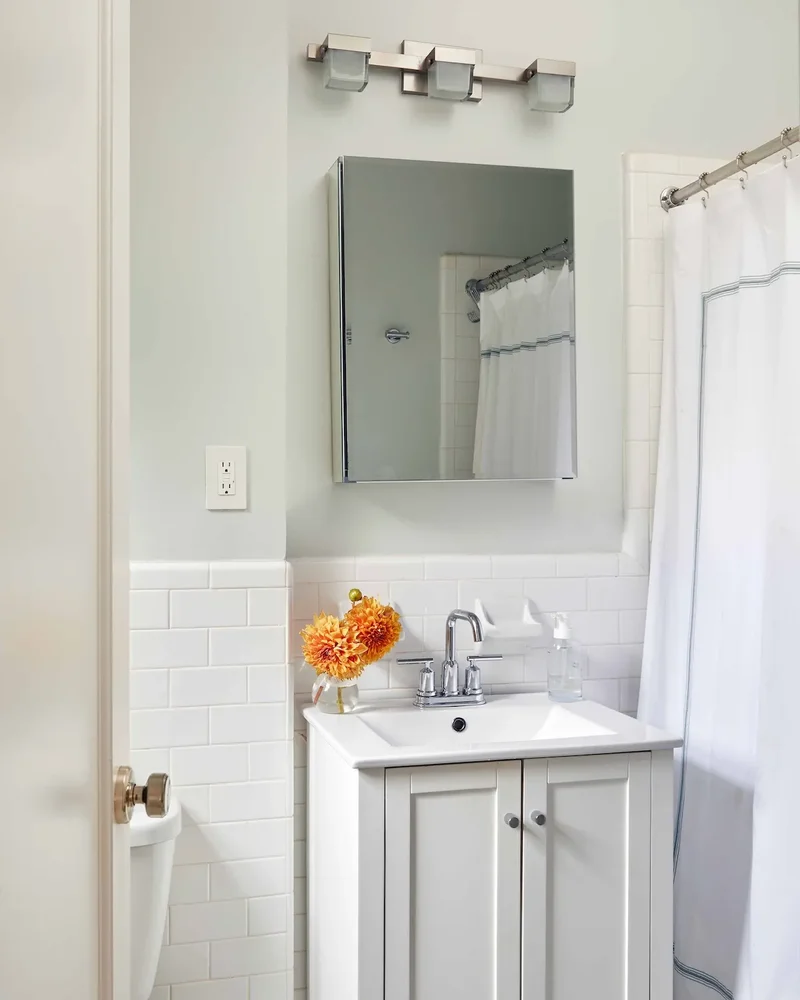 28 Small Bathroom Paint Colors That Create Spacious Vibes 9 Cool Pale Gray