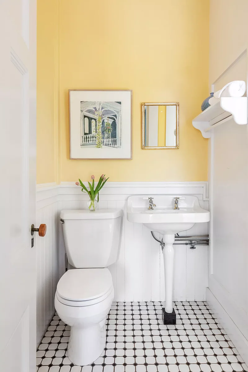 30 Designer-Favorite Bathroom Paint Shades That Never Fail 16 Corn Yellow