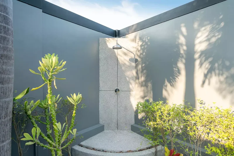 34 Beautiful Outdoor Shower Ideas for Backyards & Beach 16 Corner Outdoor Shower