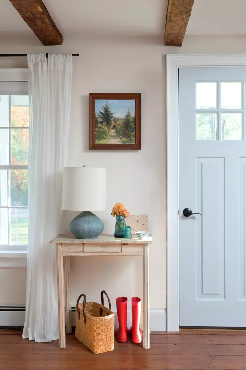 Cottage Style Entryway