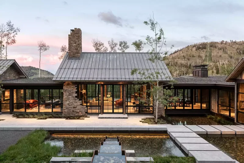 52 Beautiful Courtyard Ideas for Your Outdoor Living Space 23 Courtyard Water Features