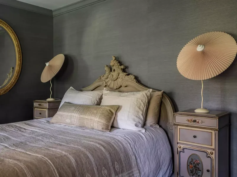 Cover Walls in Blue Grasscloth