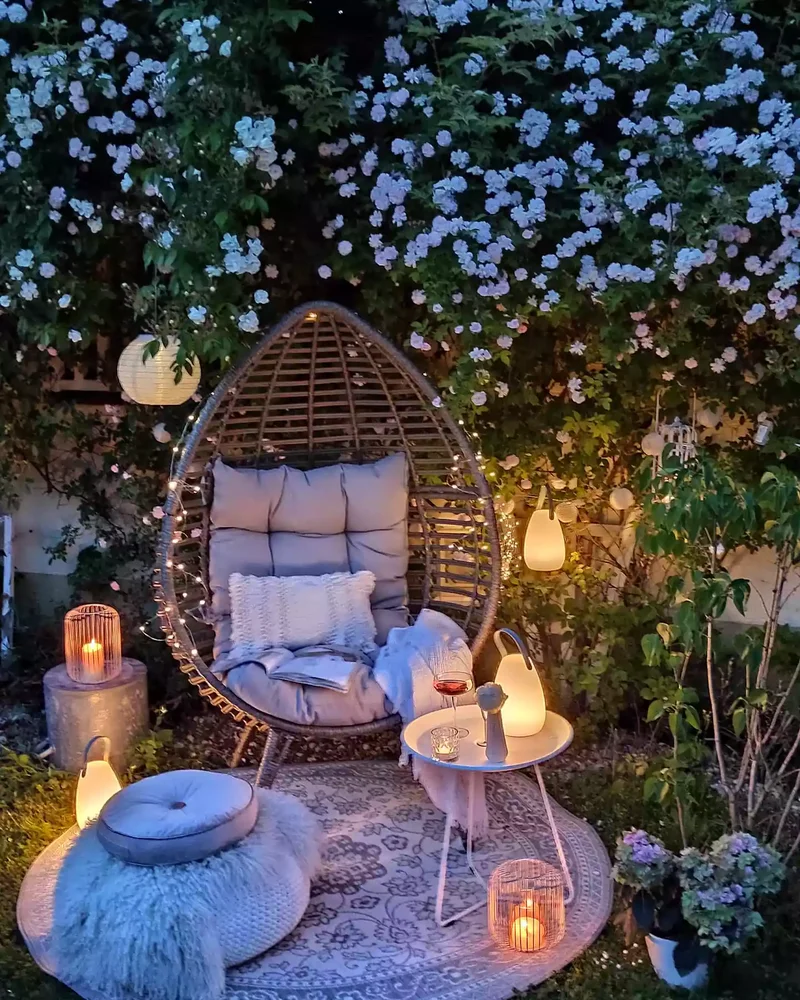Cozy Backyard Lighting