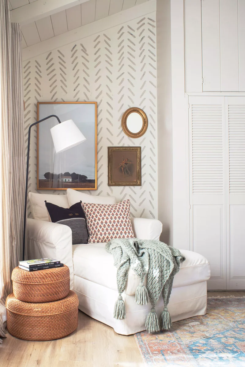 37 Accent Wall Ideas to Completely Transform Your Living Room 5 Cozy Corner Accent Wall