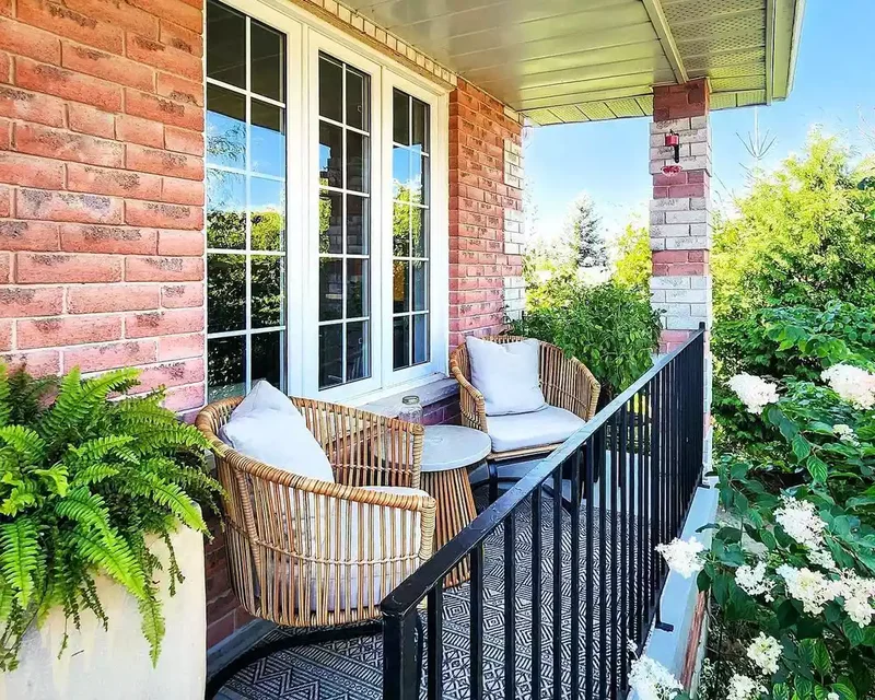 82 Stunning Front Yard Landscaping Ideas to Try This Spring 55 Cozy Front Porch