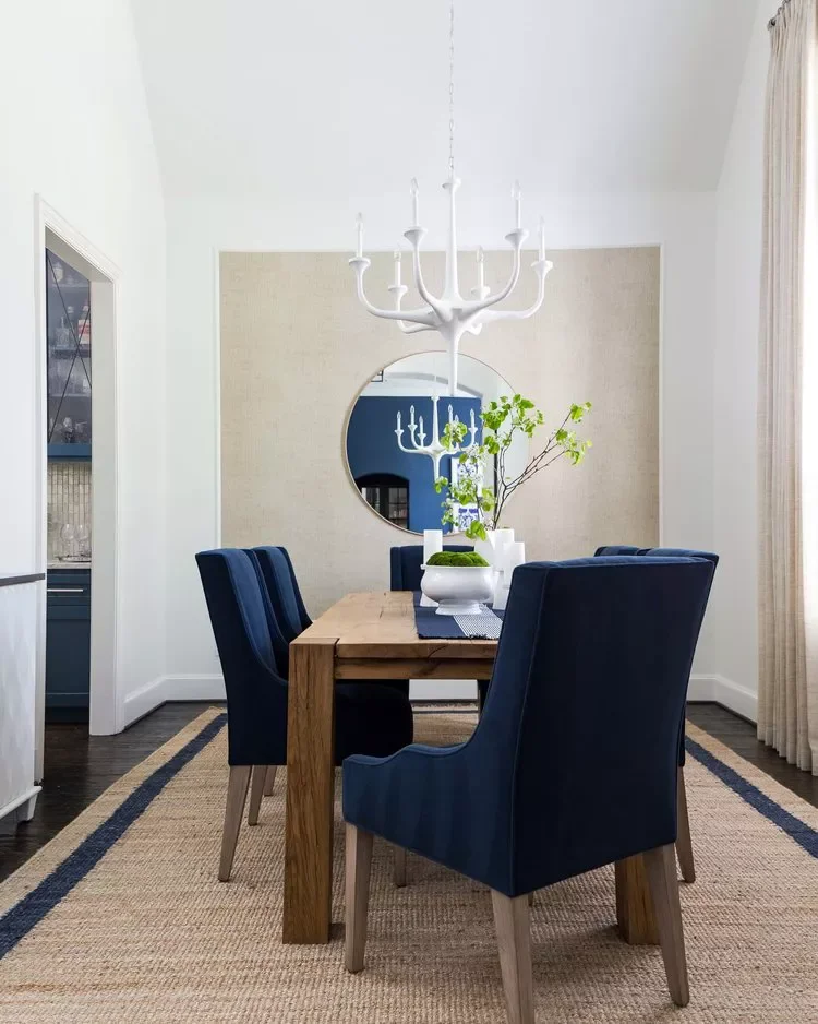 40 Beautiful Blue Dining Rooms You'll Want to Recreate 1 Crisp Mix