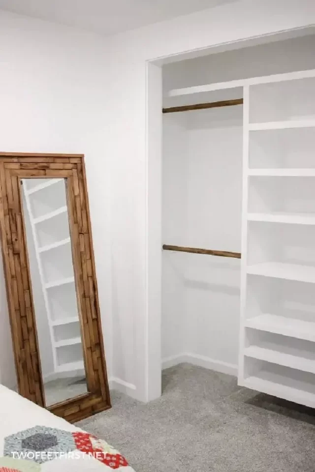 DIY Floating Closet Organizer