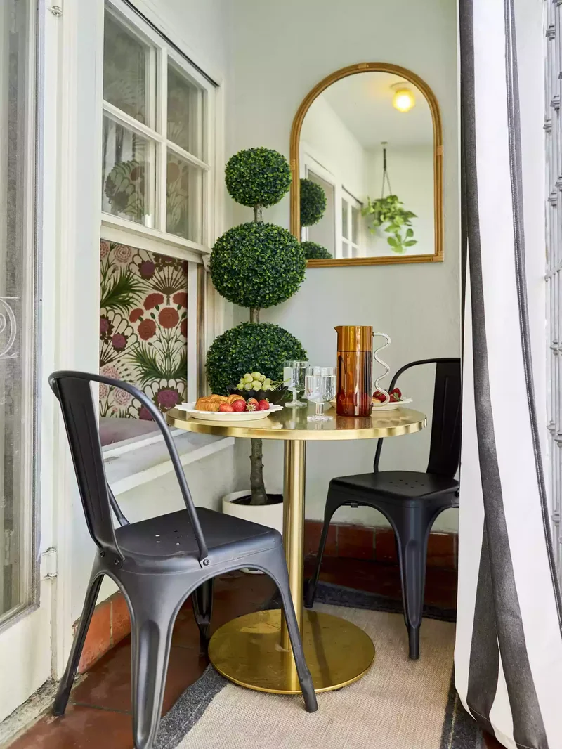 Deck Out a Small Space