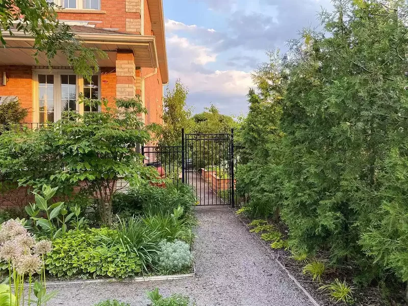 Decomposed Granite Walkway
