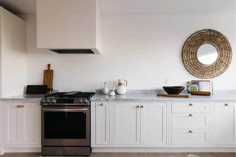 21 Long Kitchen Design Ideas to Make Narrow Spaces Wider 2 Decorate Your Kitchen