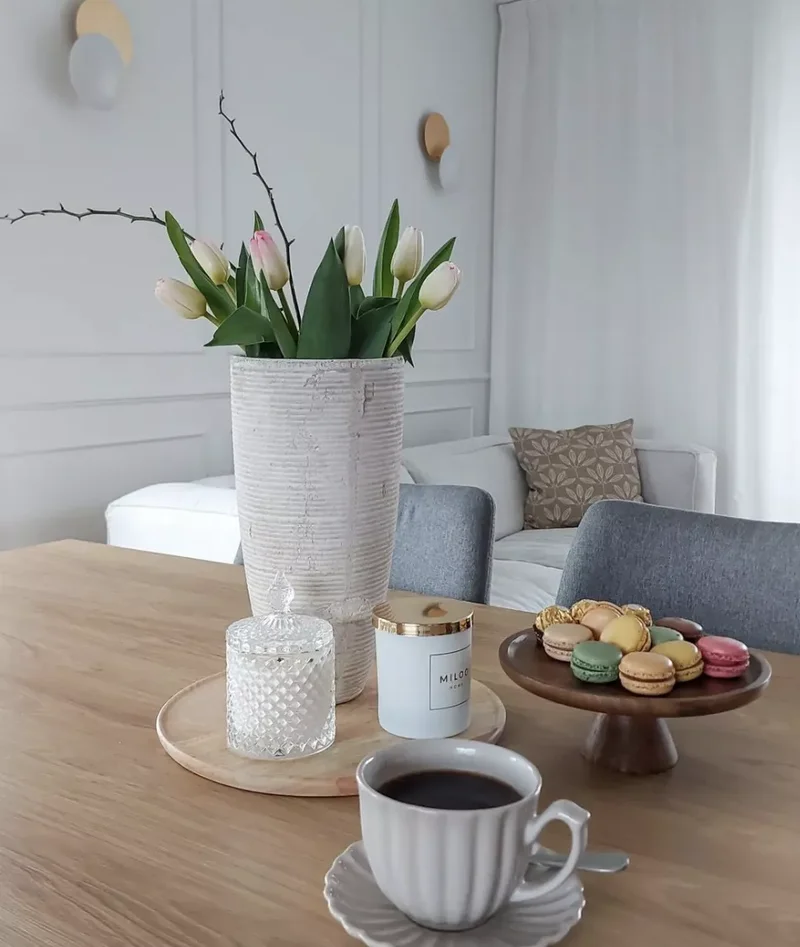Decorate a Cake Stand