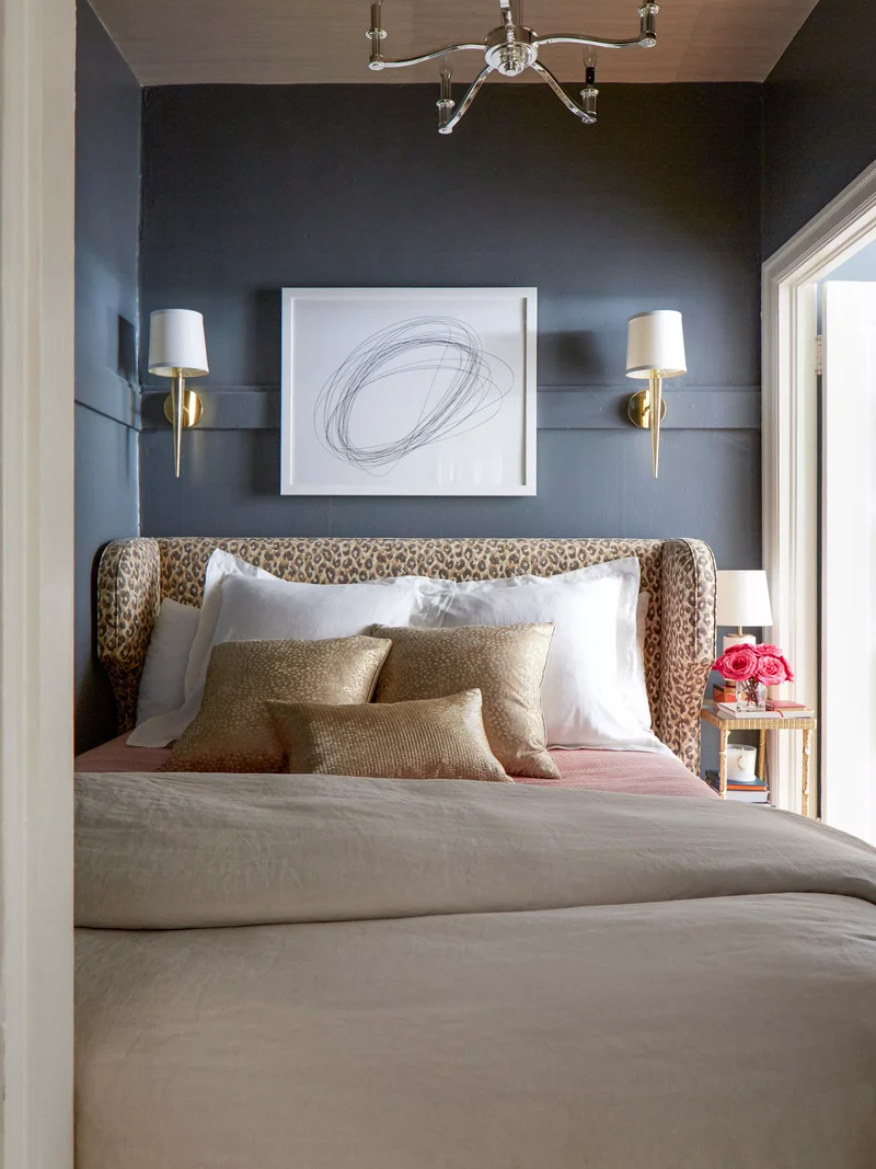 31 Sophisticated Black Bedroom Ideas for Your Dream Space 10 Decorate with Animal Prints