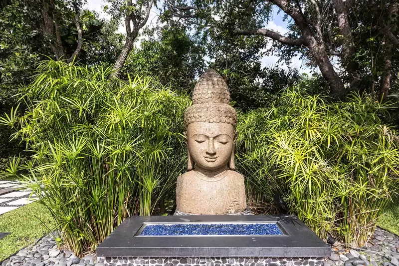 57 Stunning Garden Decor Ideas to Transform Your Outdoor Space 4 Designate a Focal Point