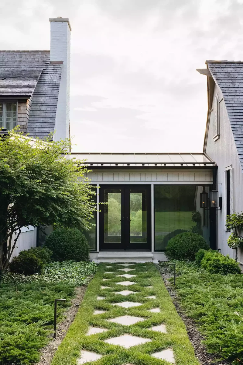 Diamon Concrete Paver Walkway