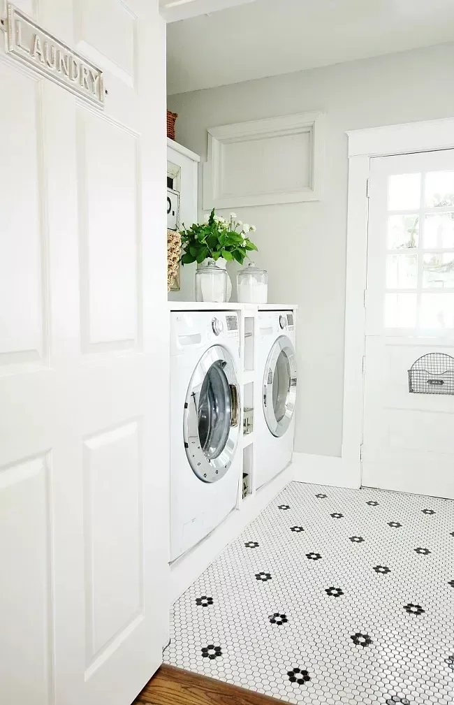 57 Laundry Room Ideas That Make Chores More Enjoyable 38 Display Vintage Signage