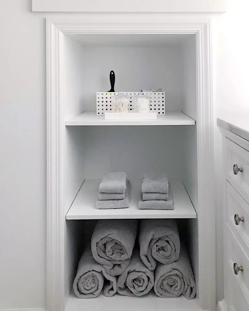 32 Clever and Beautiful Towel Storage Solutions 22 Display on Open Shelves