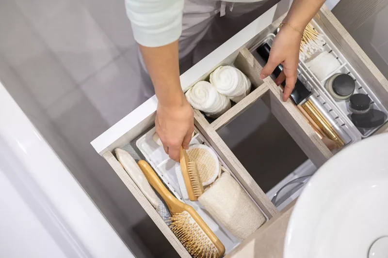 32 Clever and Beautiful Towel Storage Solutions 17 Divide Drawers