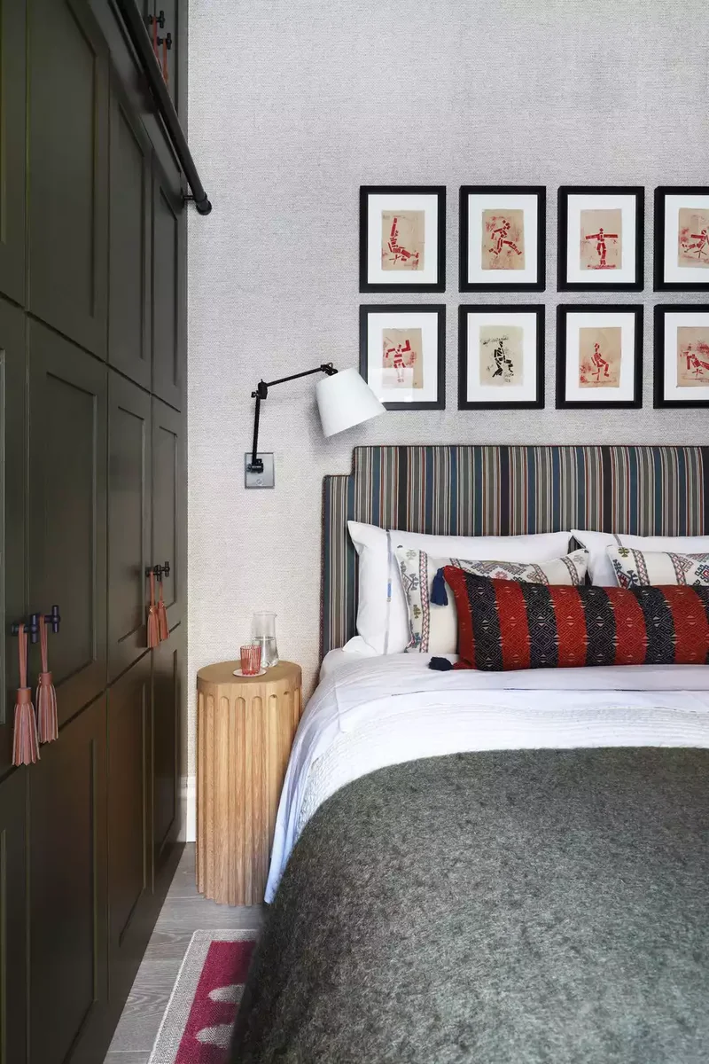 66 Creative Ways to Decorate Above Your Bed Beautifully 28 Double Row of Illustrations