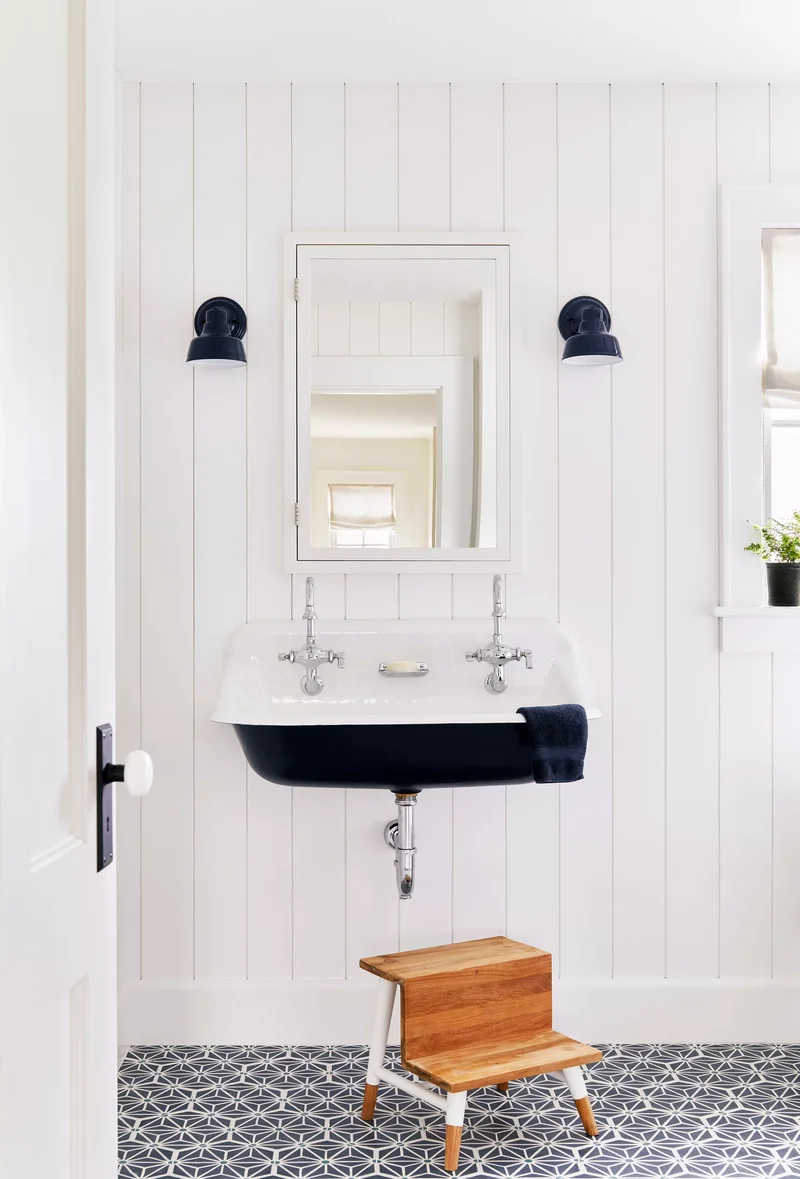 26 Inspiring Guest Bathroom Ideas to Welcome Your Visitors 4 Double the Sink