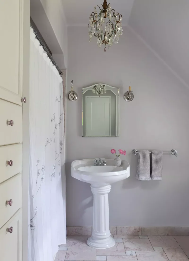 28 Small Bathroom Paint Colors That Create Spacious Vibes 5 Dove Gray