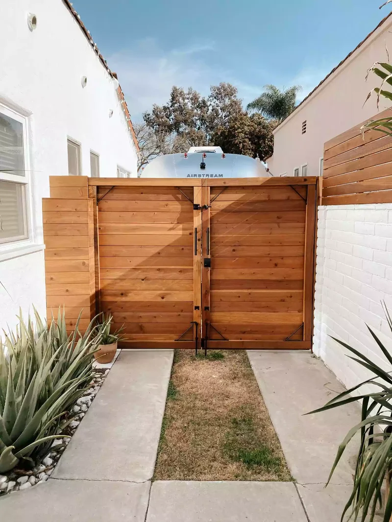 35 Beautiful Driveway Gate Ideas for Any Home Style 19 Driveway Gate Flipside