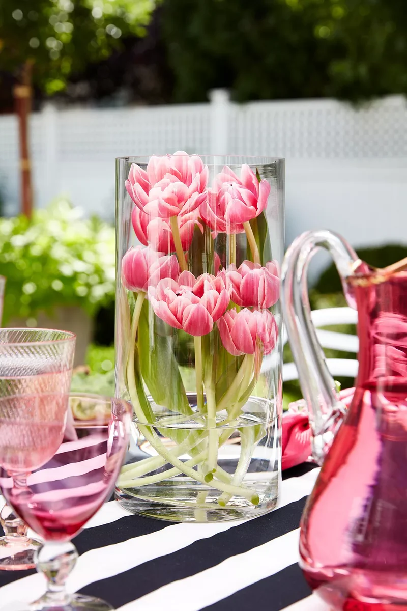 42 Easter Centerpiece Ideas and Table Decor for Spring 21 Easter Tulip Centerpiece
