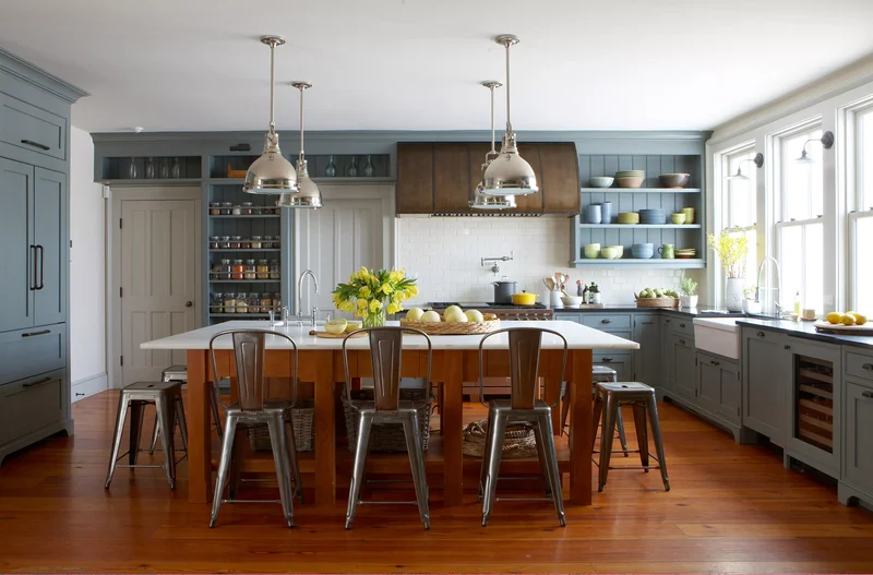 Eat-in Industrial Kitchen