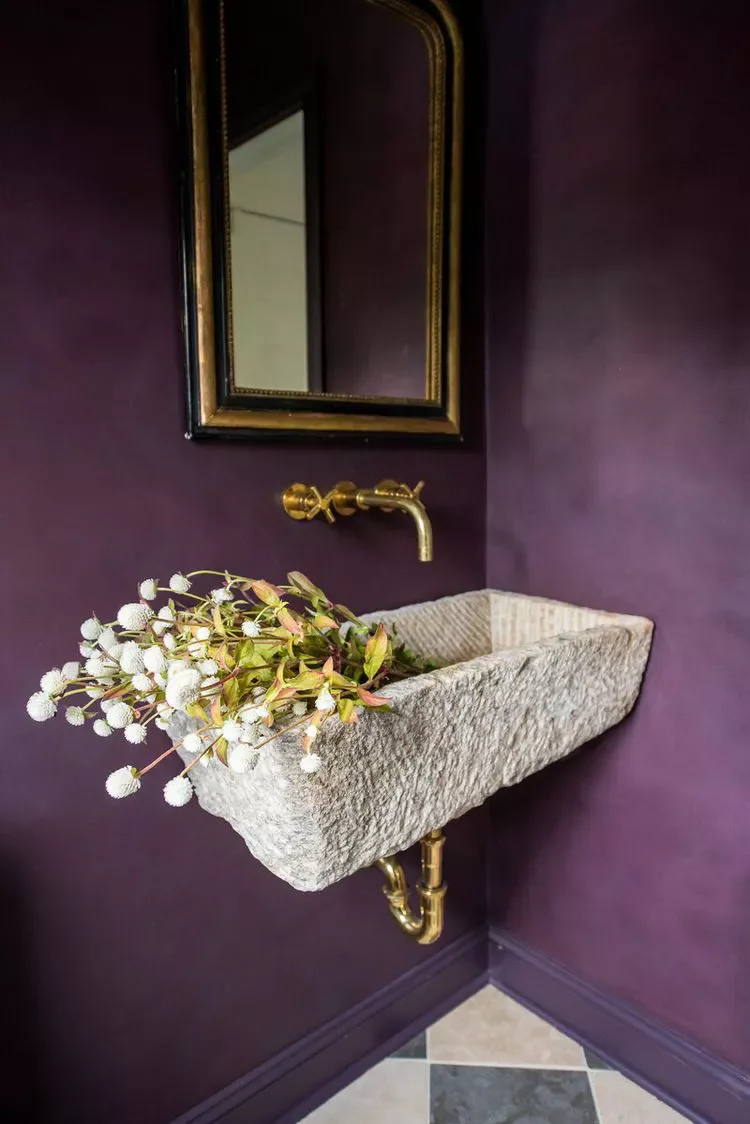 30 Designer-Favorite Bathroom Paint Shades That Never Fail 3 Eggplant Purple