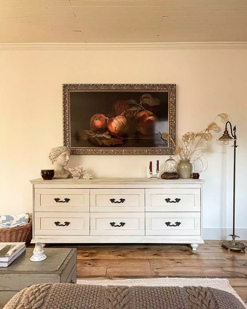 22 Beautiful Farmhouse TV Stand Styling Ideas You'll Love 5 Elevate Candles