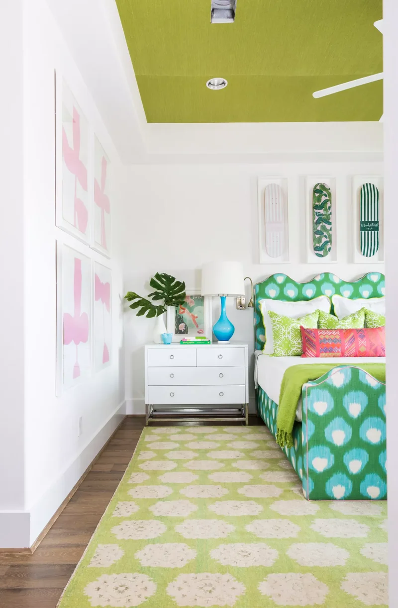26 Green Bedroom Designs to Create Your Perfect Cozy Space 11 Elevate Island Vibes