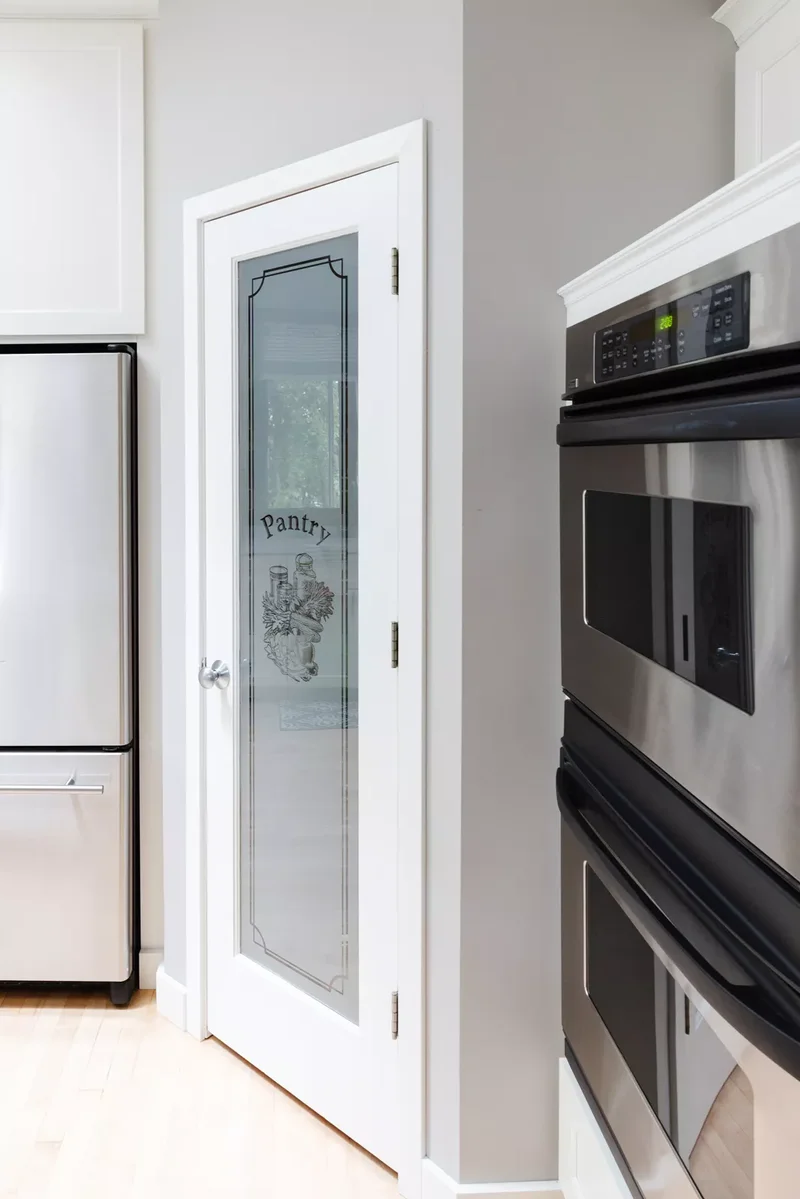 These Smart Pantry Door Designs Could Inspire a Kitchen Makeover 27 Etched Opaque Glass Door