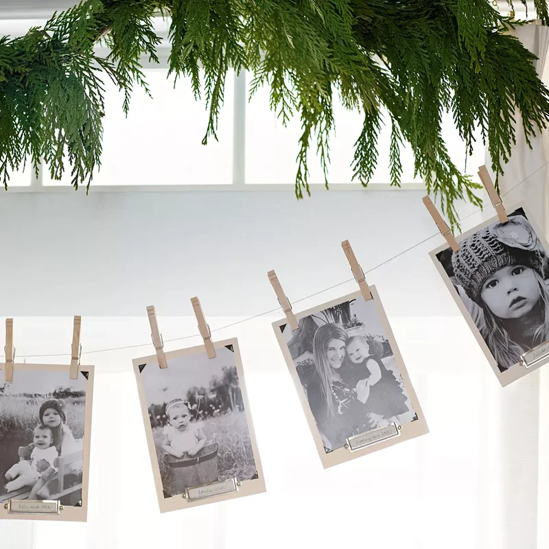 54 DIY Christmas Garland Ideas to Fill Your Home with Joy 43 Ever-Changing Photo Garland