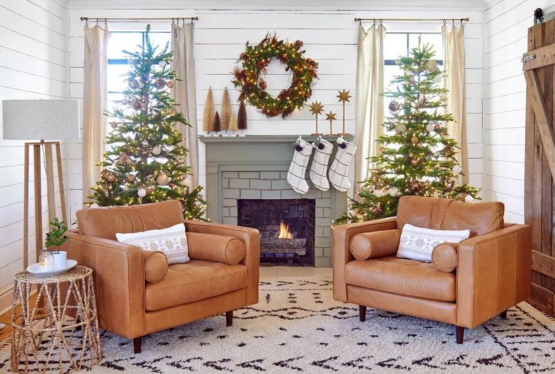 53 Stunning Christmas Mantel Decor Ideas for Your Home 16 Fabulous Farmhouse Mantel
