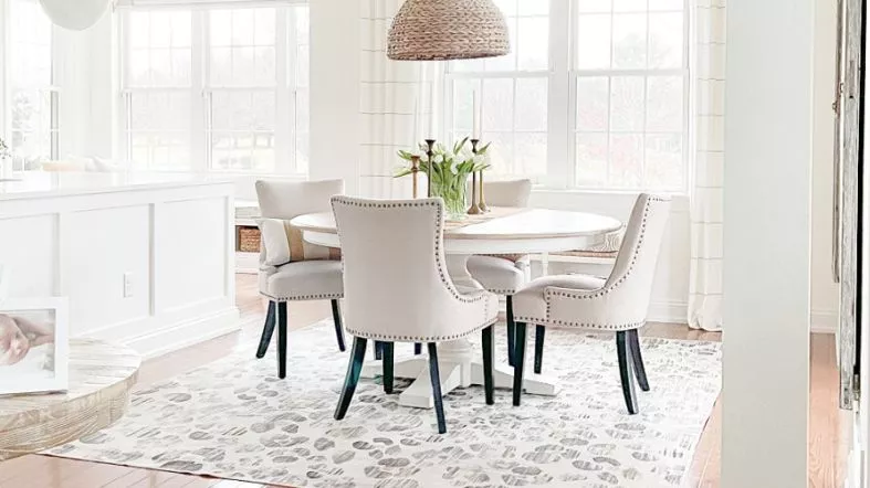 Factors to Consider When Choosing a Rug for a 60-Inch Round Table